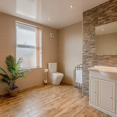 Rosemill - Large Pet Friendly With Off Road Parking Tatil Evi *