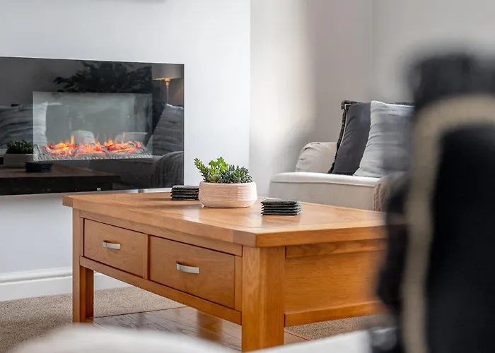 Nyaraló Rosemill - Large Pet Friendly With Off Road Parking *