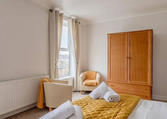 Nyaraló Rosemill - Large Pet Friendly With Off Road Parking Whitby